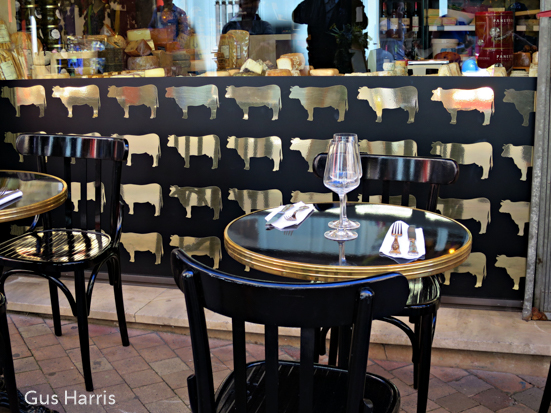 ap--Cows Dining Room--_5080