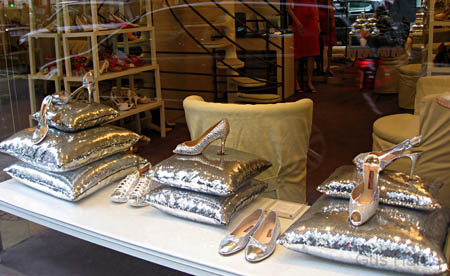 ay_SilverShoesPillows_9859