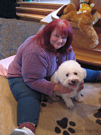 arRedHairedLady Dog_7315