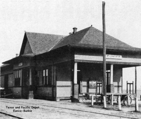 TexasAndPacificDepot.EuniceBunkieNewspaper